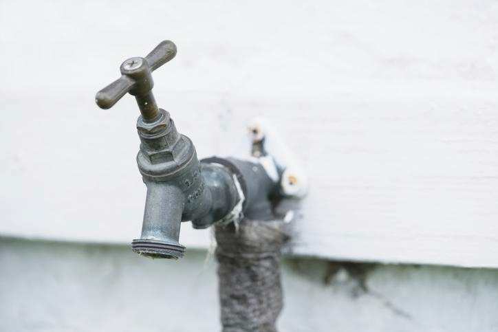 How to Turn Your Hose Bibb on After Winter Ends
